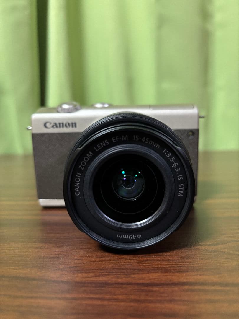 デジタルカメラ CANON EOS M200