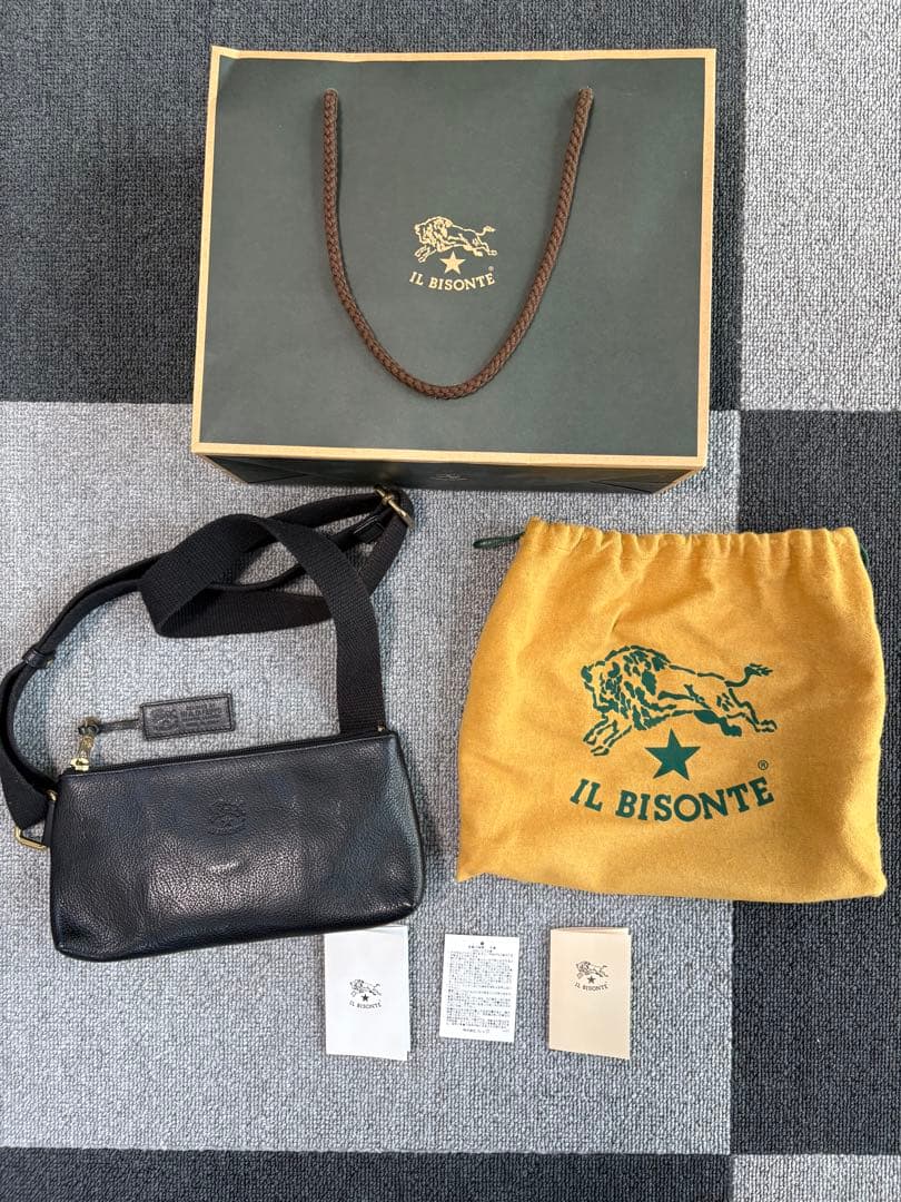 IL BISONTE クロスボディバッグ ブラック
