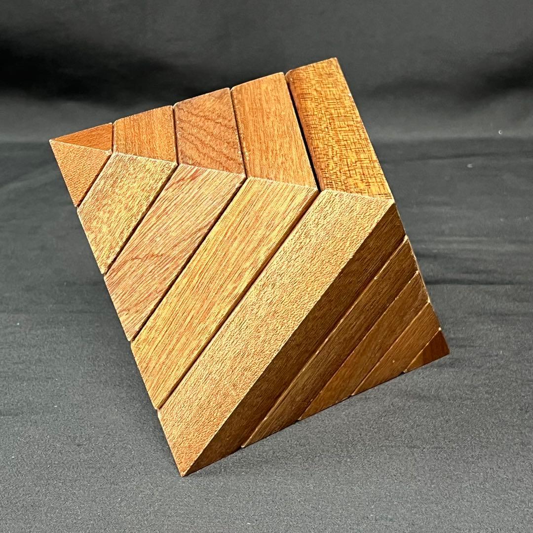 ネフ社　Naef　ダイアモンド　くるみ　ウォルナッツ 積み木 スイス製