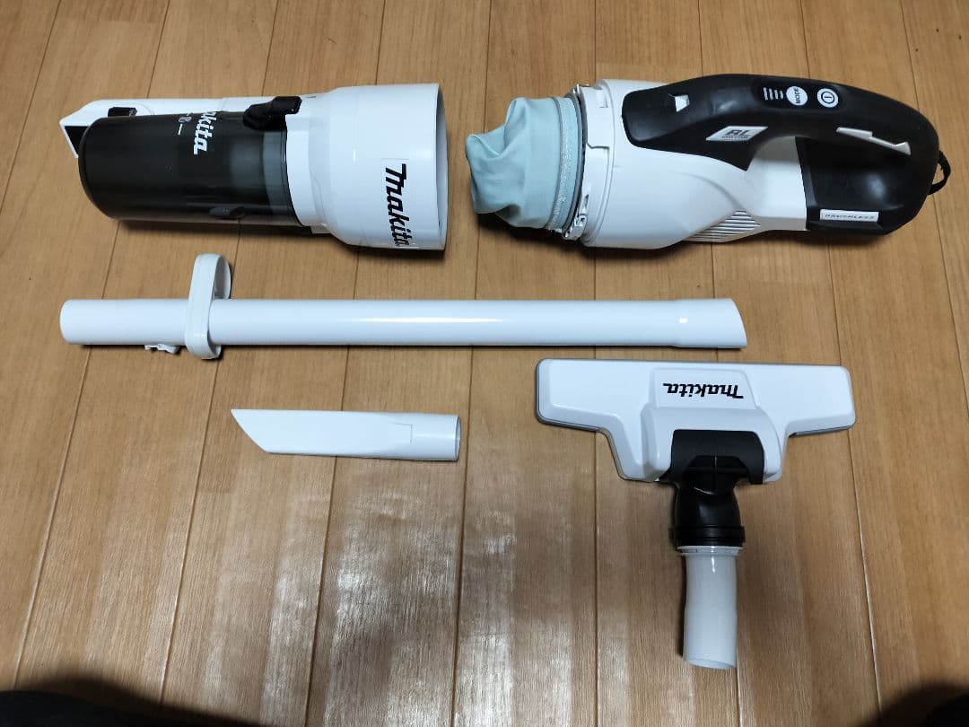 マキタ　充電式クリーナー18V 白　CL286FD　18V