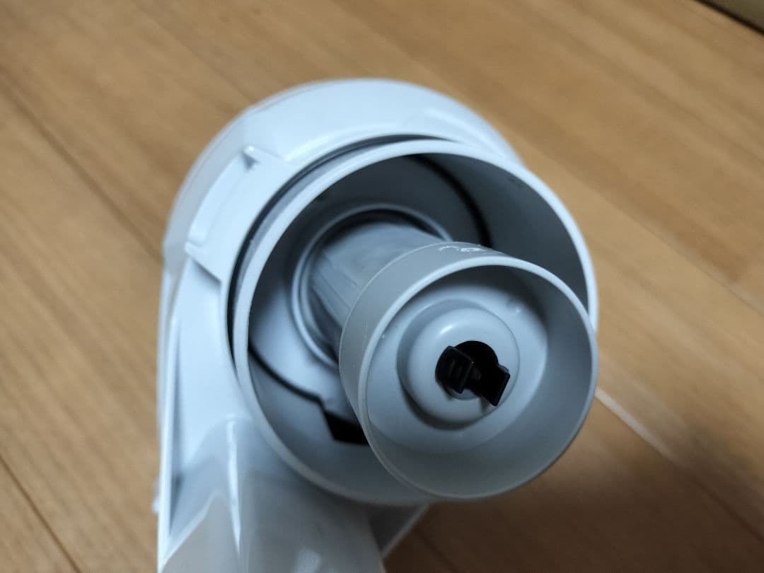 マキタ　充電式クリーナー18V 白　CL286FD　18V