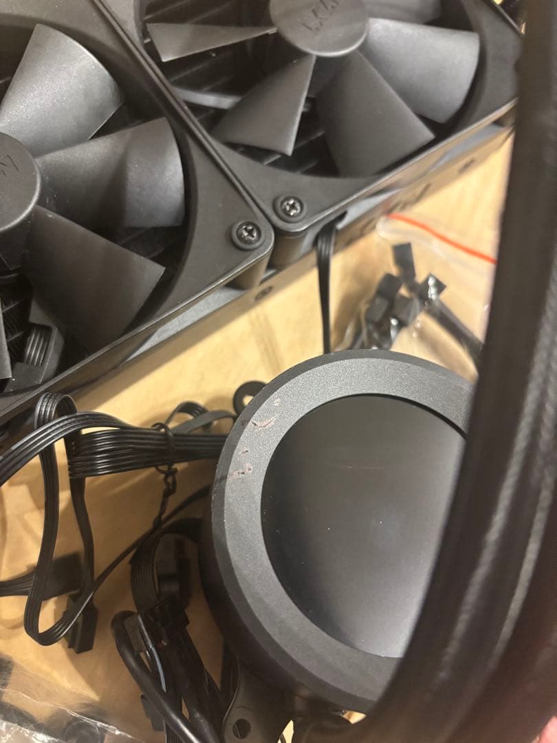 NZXT KRAKEN 水冷クーラー