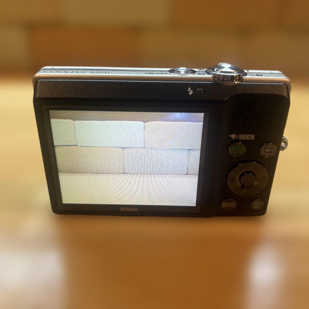 Nikon ニコン　COOLPIX S570 デジタルカメラ