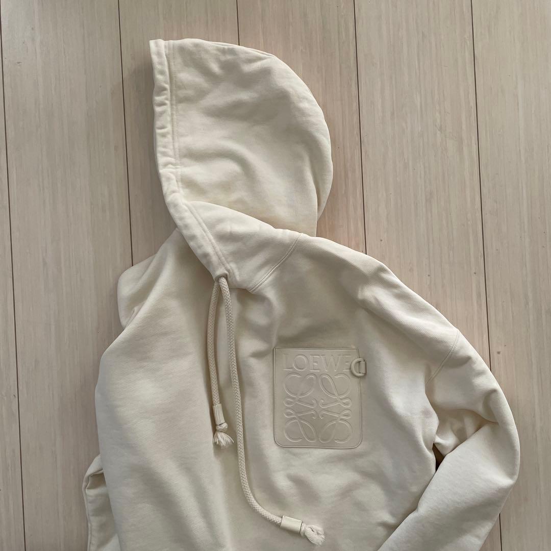 LOEWE フーディ S オフ白