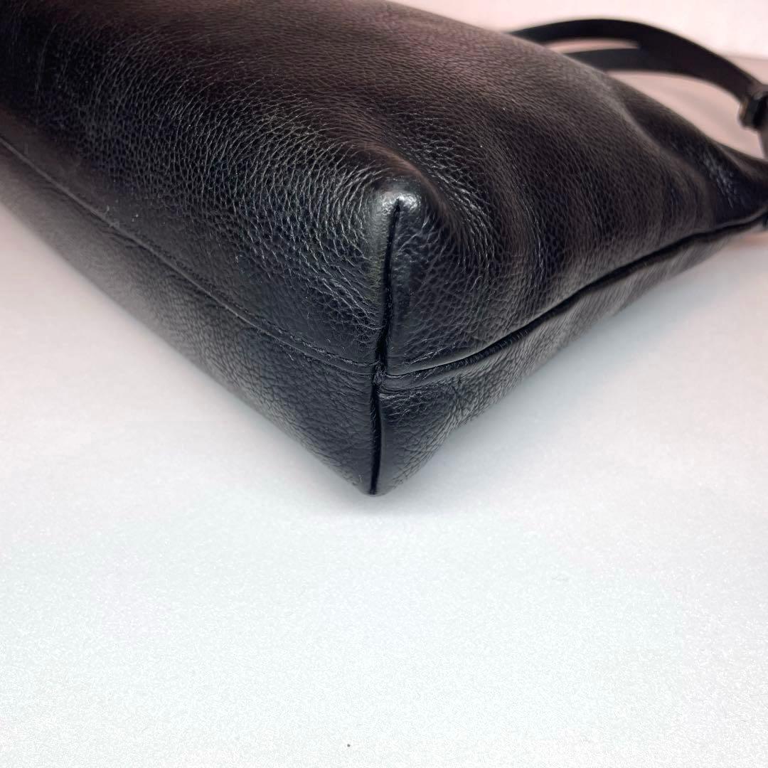 イルビゾンテ(ILBISONTE)ショルダーバッグ 本革 黒