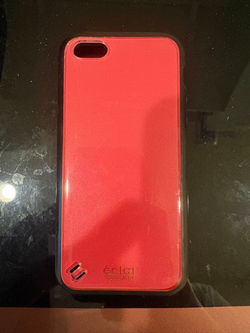 Apple iPhone SE シルバー/ブラック ケース付き