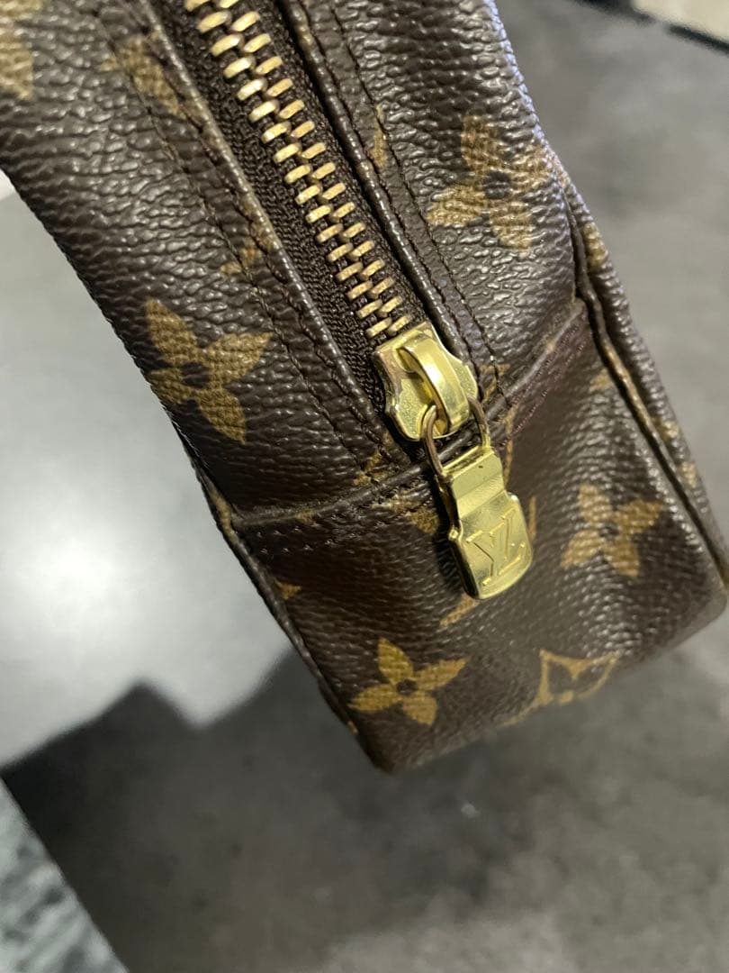 ヴィトン Vuitton トゥルーストワレット 23ポーチ