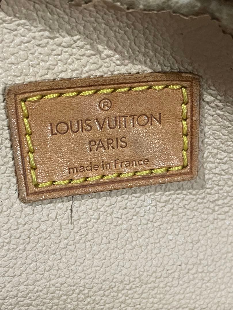 ヴィトン Vuitton トゥルーストワレット 23ポーチ