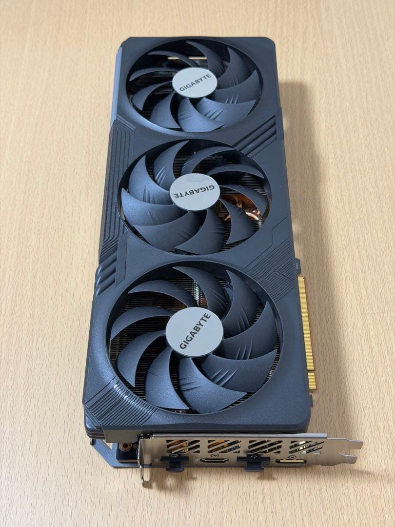 グラフィックボード・グラボ・ビデオカード GIGABYTE Radeon RX 7900 XT GAMING OC 20G