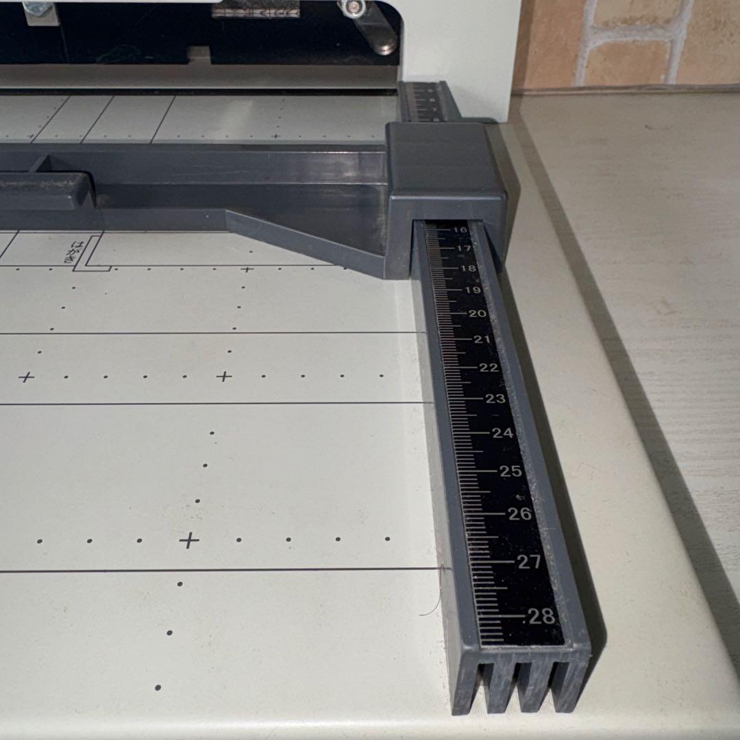 PLUS PK-613 裁断機