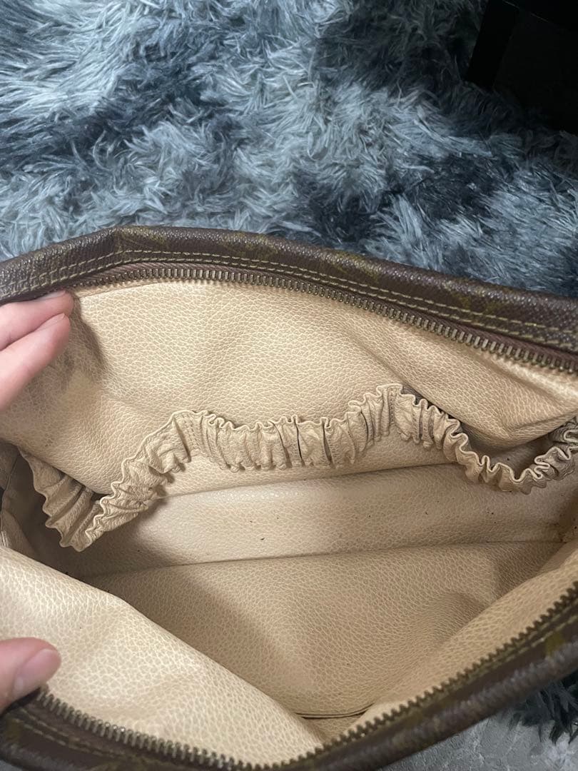 ✨LOUIS VUITTON モノグラム トゥルーストワレット28 M47522