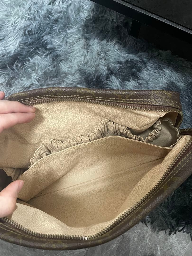 ✨LOUIS VUITTON モノグラム トゥルーストワレット28 M47522