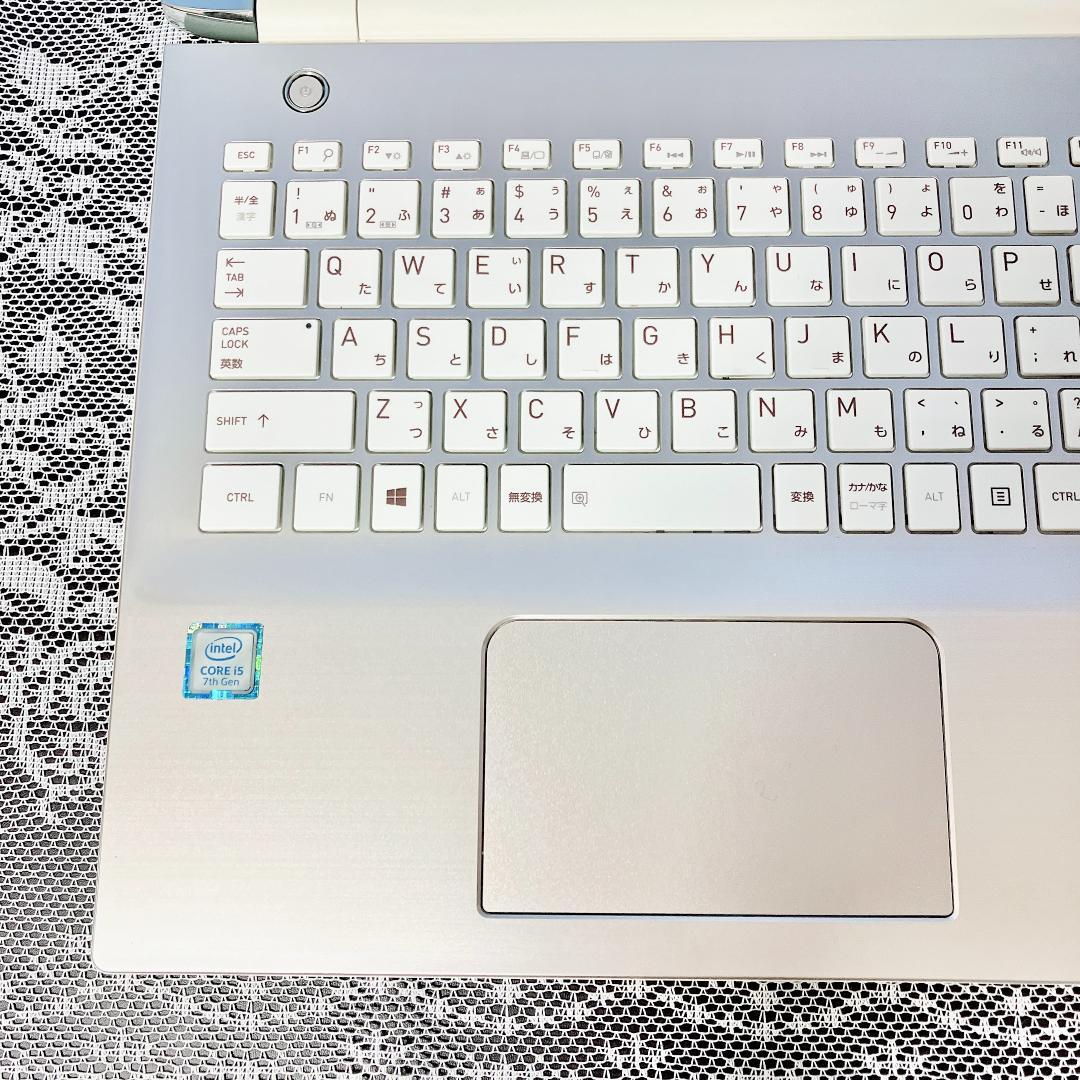 薄型軽量❣東芝ノートパソコン Win11 core-i5 SSD カメラ付き✨