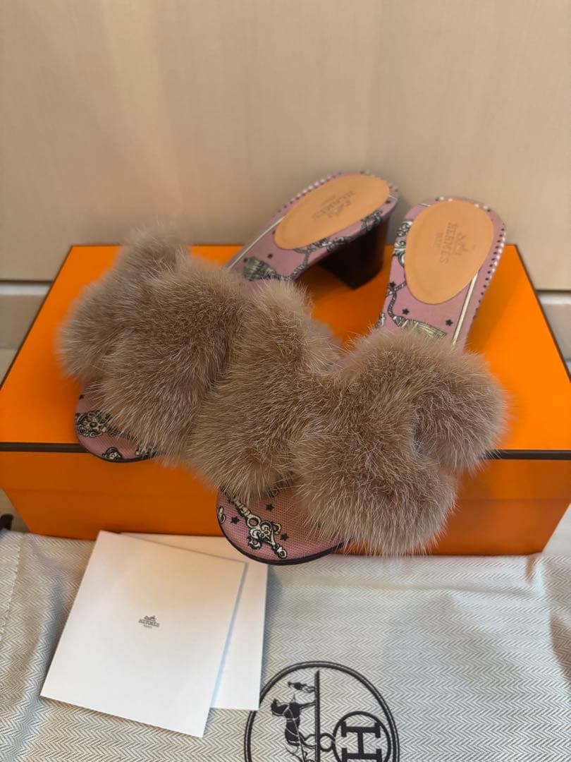 美品　HERMES オアジス　ファー　ピンクサンダル　ミュール　ミンク