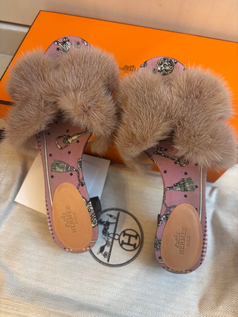 美品　HERMES オアジス　ファー　ピンクサンダル　ミュール　ミンク