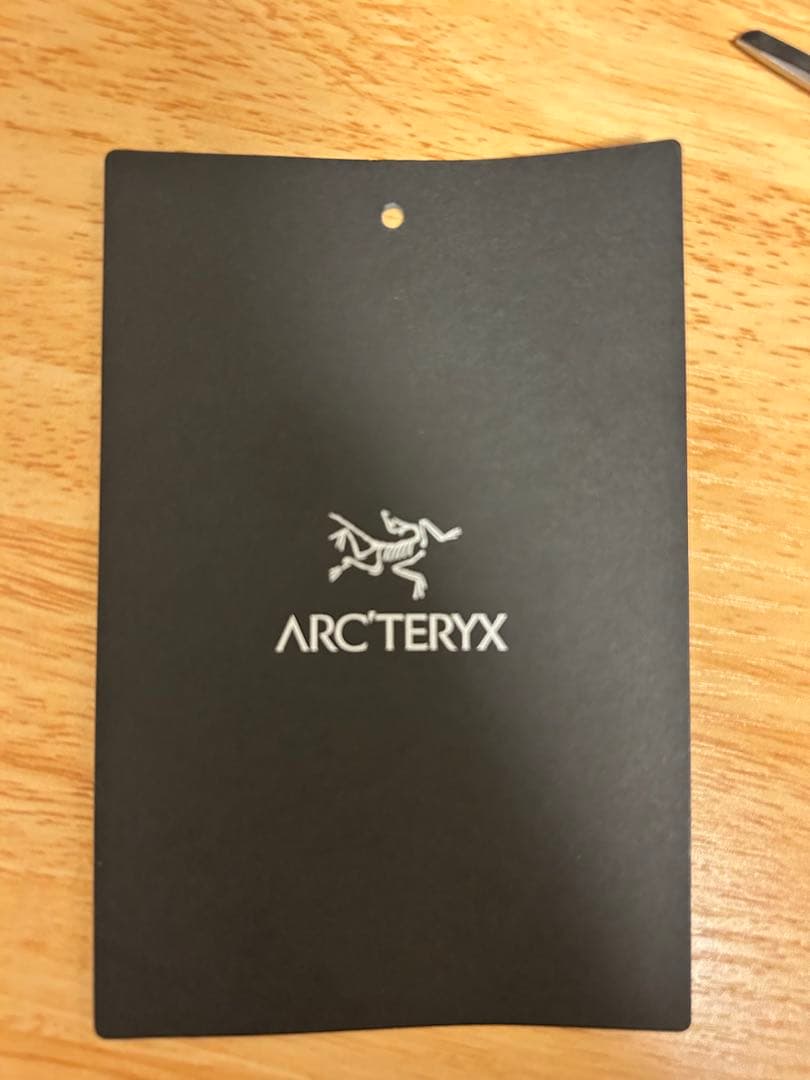 アークテリクス アトムフーディ Mサイズ