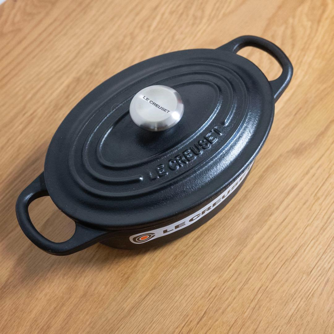 ル・クルーゼ シグニチャー ココット・オーバル 17cm
