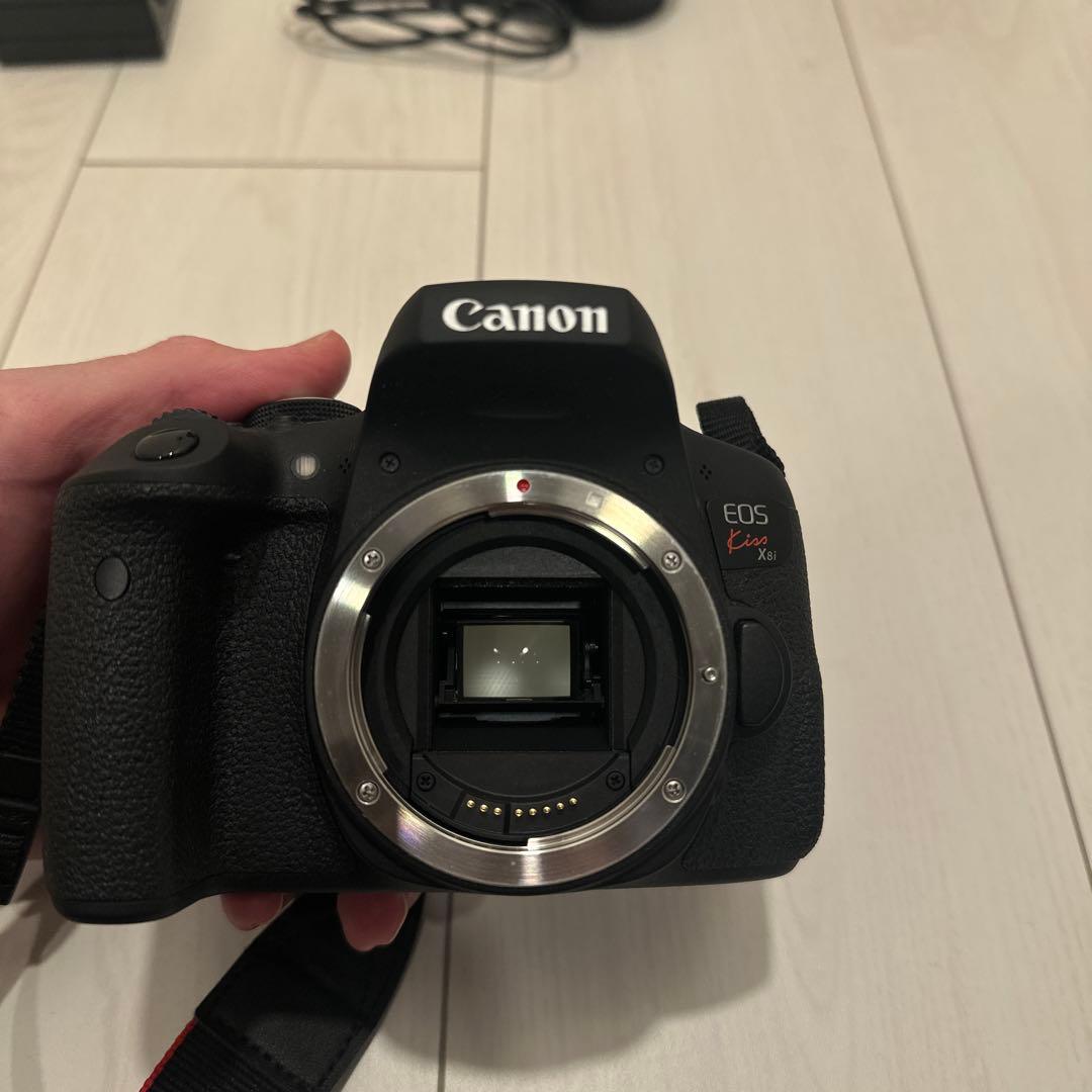 【美品】Canon EOS Kiss X8i デジタル一眼レフ