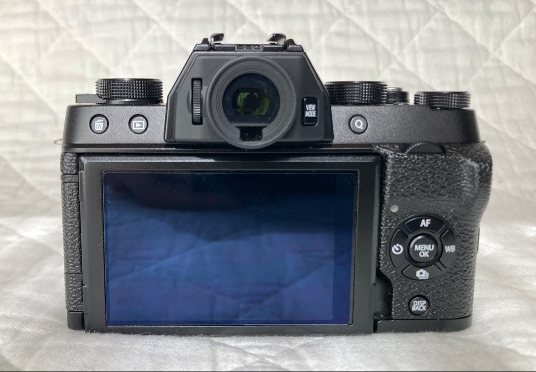 FUJIFILM X-T100 黒 ＋ XC 15-45mm レンズキット