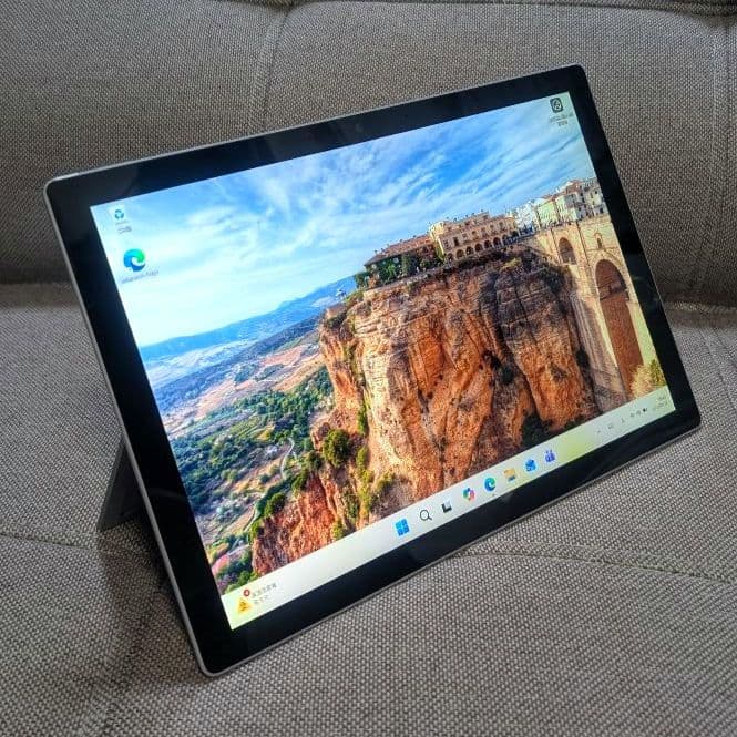 【美品／バッテリー良好】Surface Pro 7 i3 4GB 128GB s