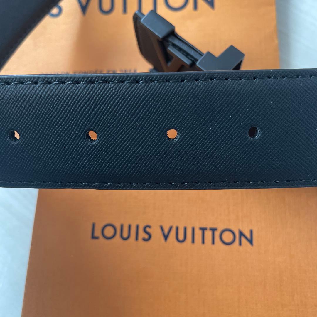 ベルト　ブラックバックル