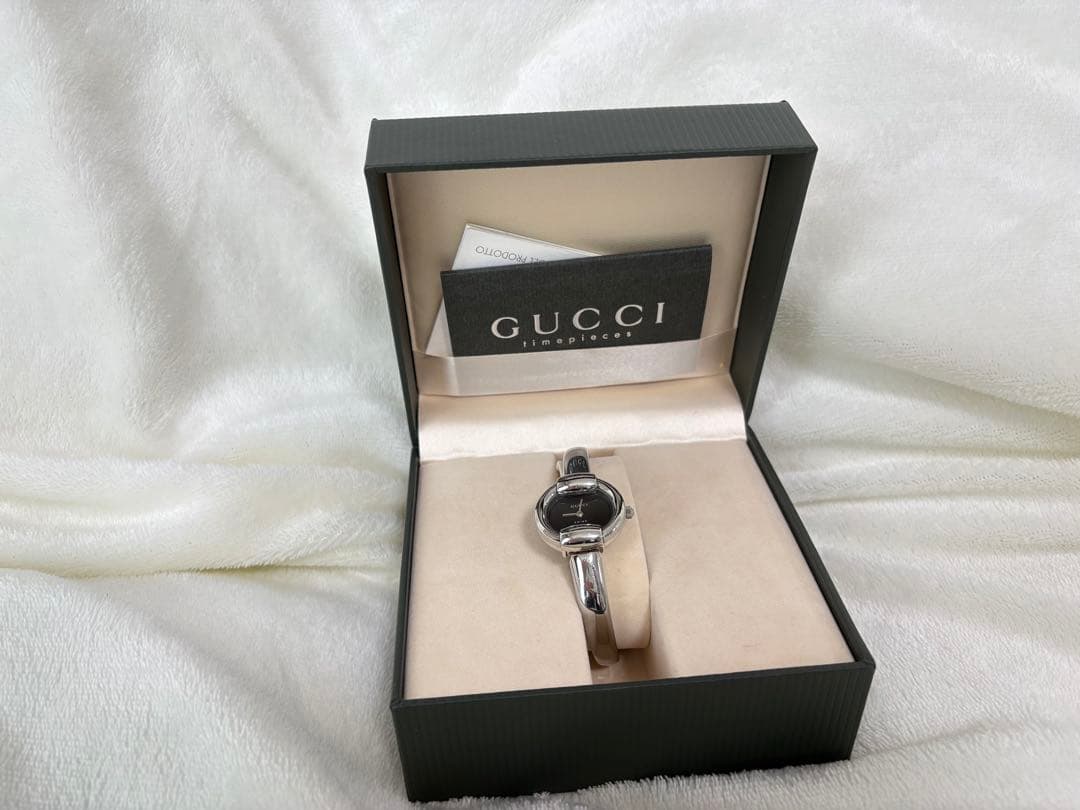 GUCCI シルバー 時計 箱・保証書付き