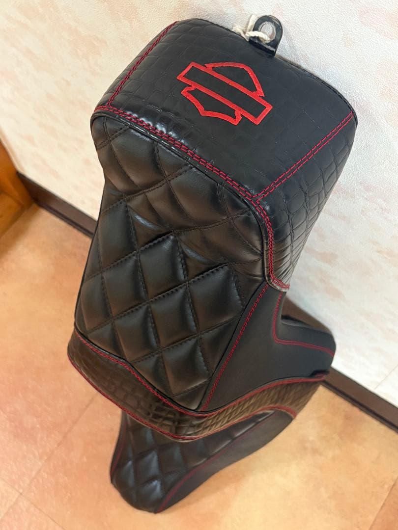 ☆ワンオフシート　ハーレーダビッドソン☆極美品　 ソフテイル200ワイドタイヤ用