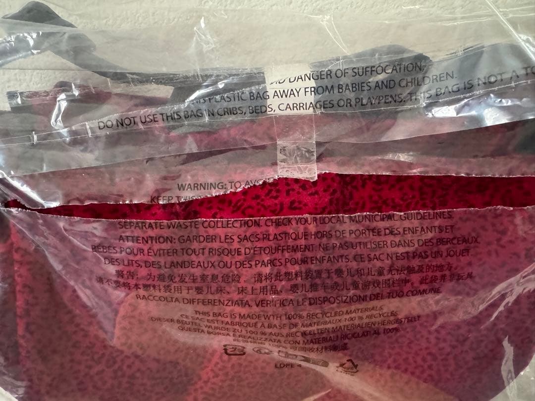 バッグ supreme Velvet small messenger