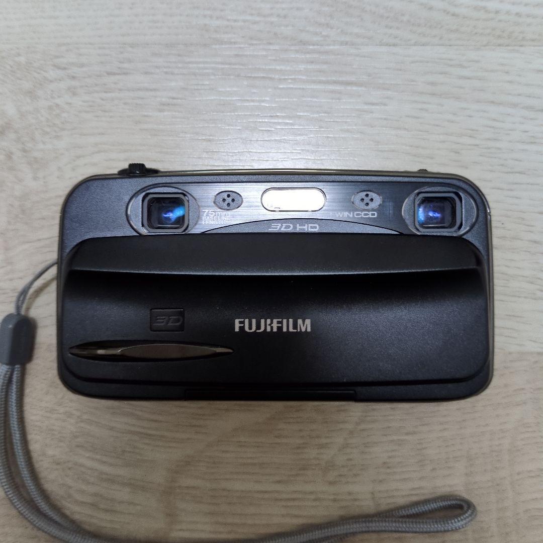 富士フイルム デジタルカメラ（FinePix REAL 3D W3）