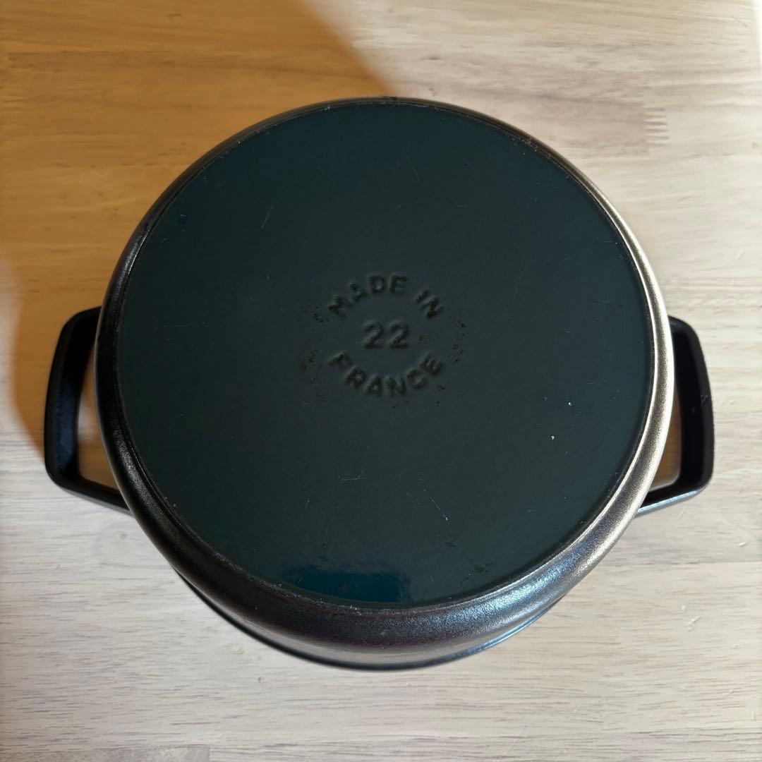 staub ストウブ ピコ・ココット ラウンド 22cm