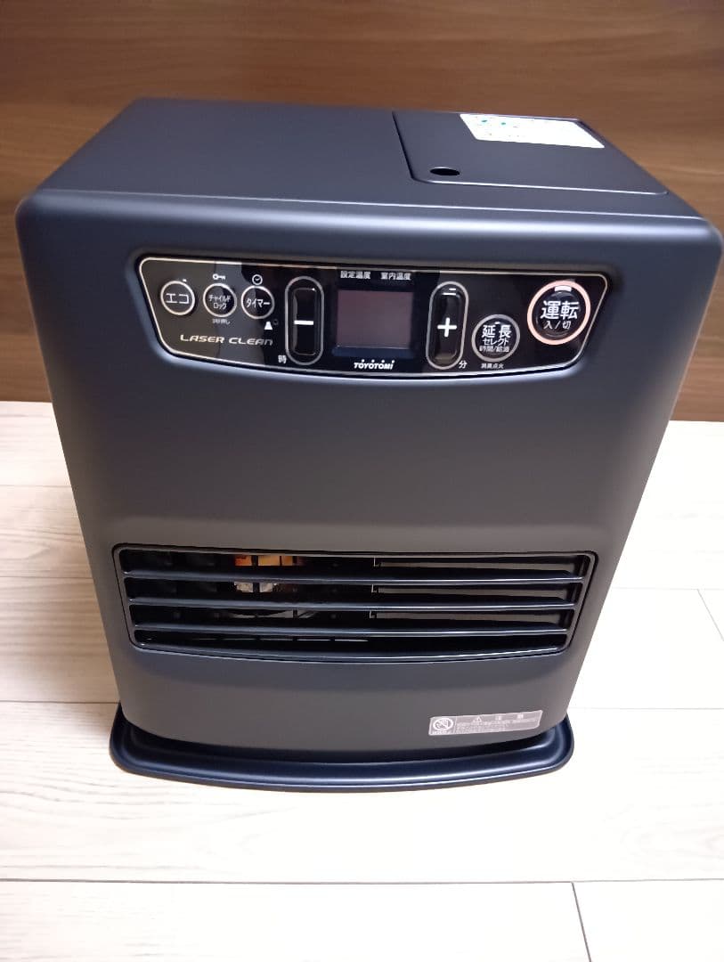 高年式美品!!　２０２４年製完売品!!　ファンヒーター　マットブラック