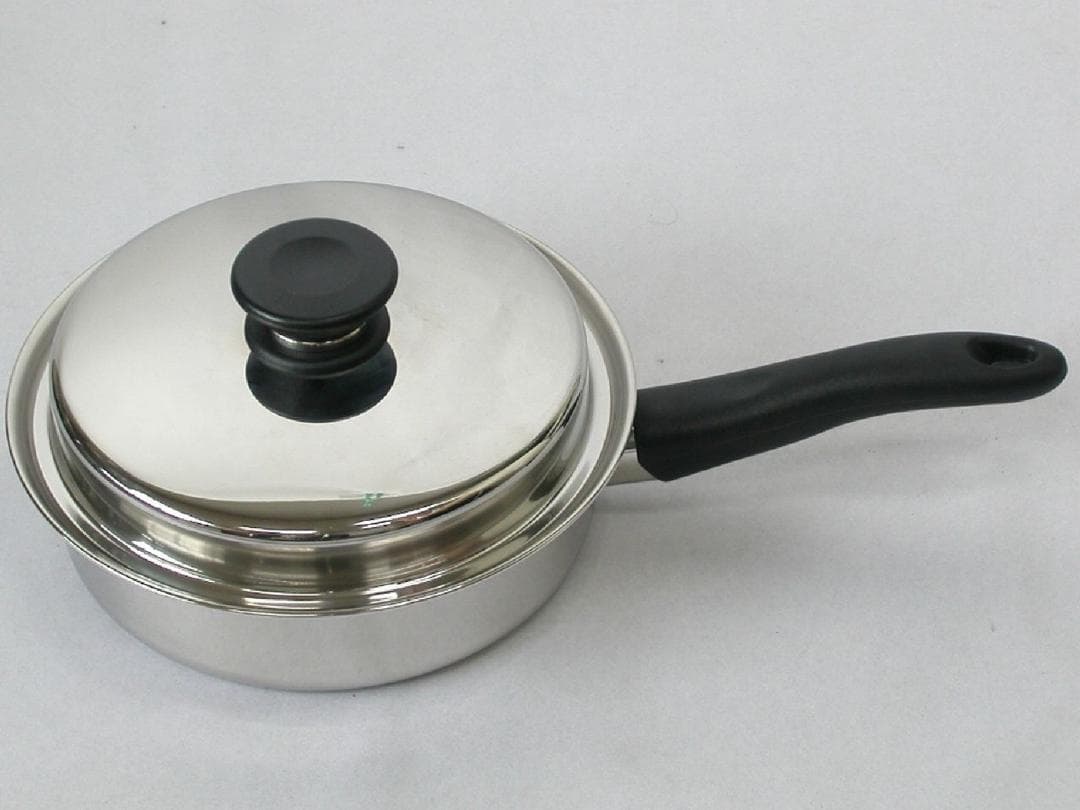 アムウェイ 中フライパン 未使用品 料理本とスクラブバッズ1個付き IH対応品