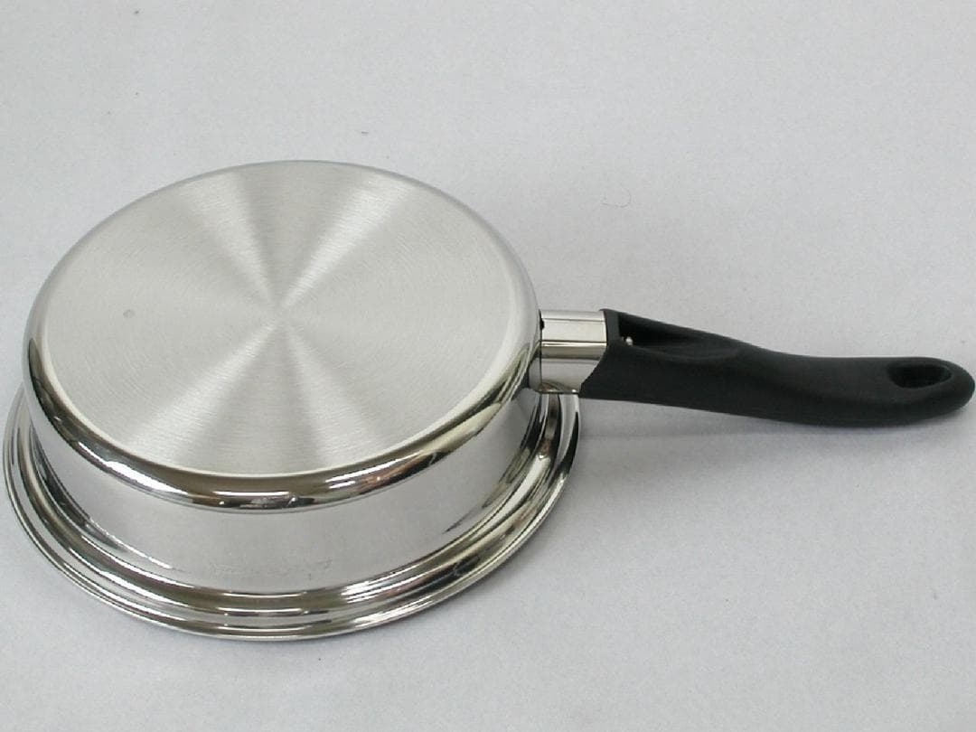 アムウェイ 中フライパン 未使用品 料理本とスクラブバッズ1個付き IH対応品