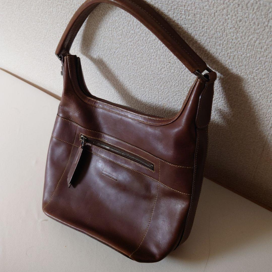 GUCCI ブラウンレザーショルダーバッグ