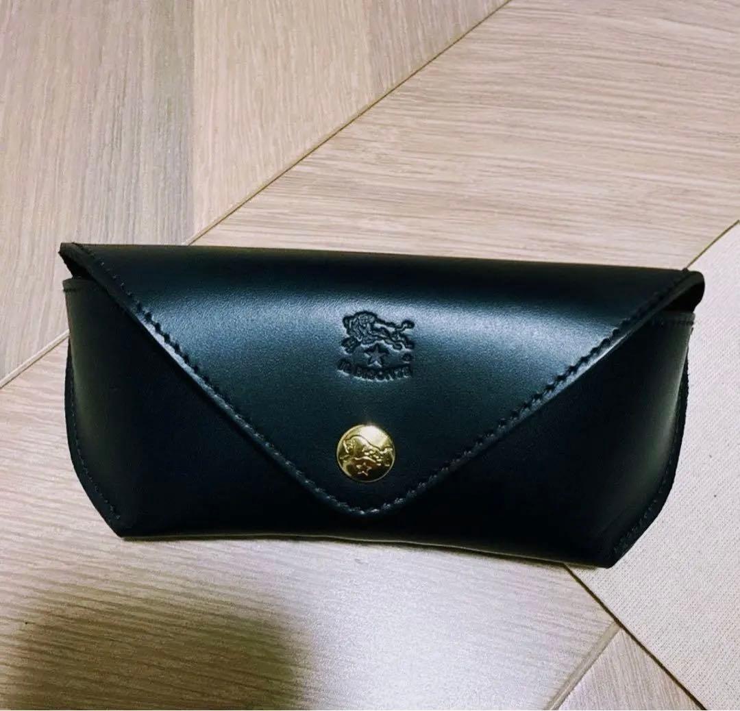 ✨️美品✨️IL BISONTE サングラスケース メガネケース ブラック
