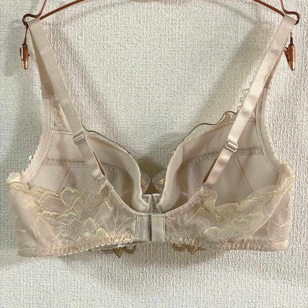 ワコールラゼ Lasee17グループ 3/4カップブラ C70M