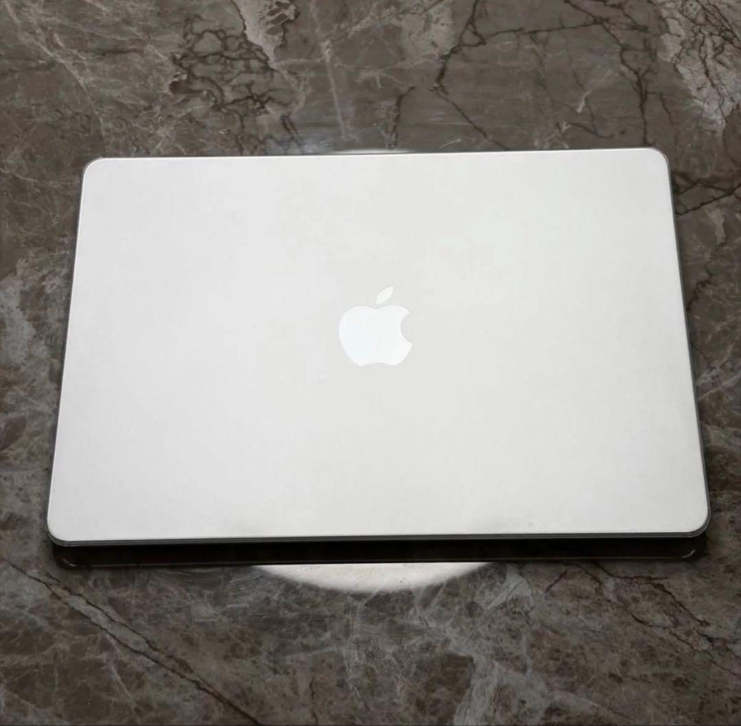 MacBook Air M3 13インチ US配列