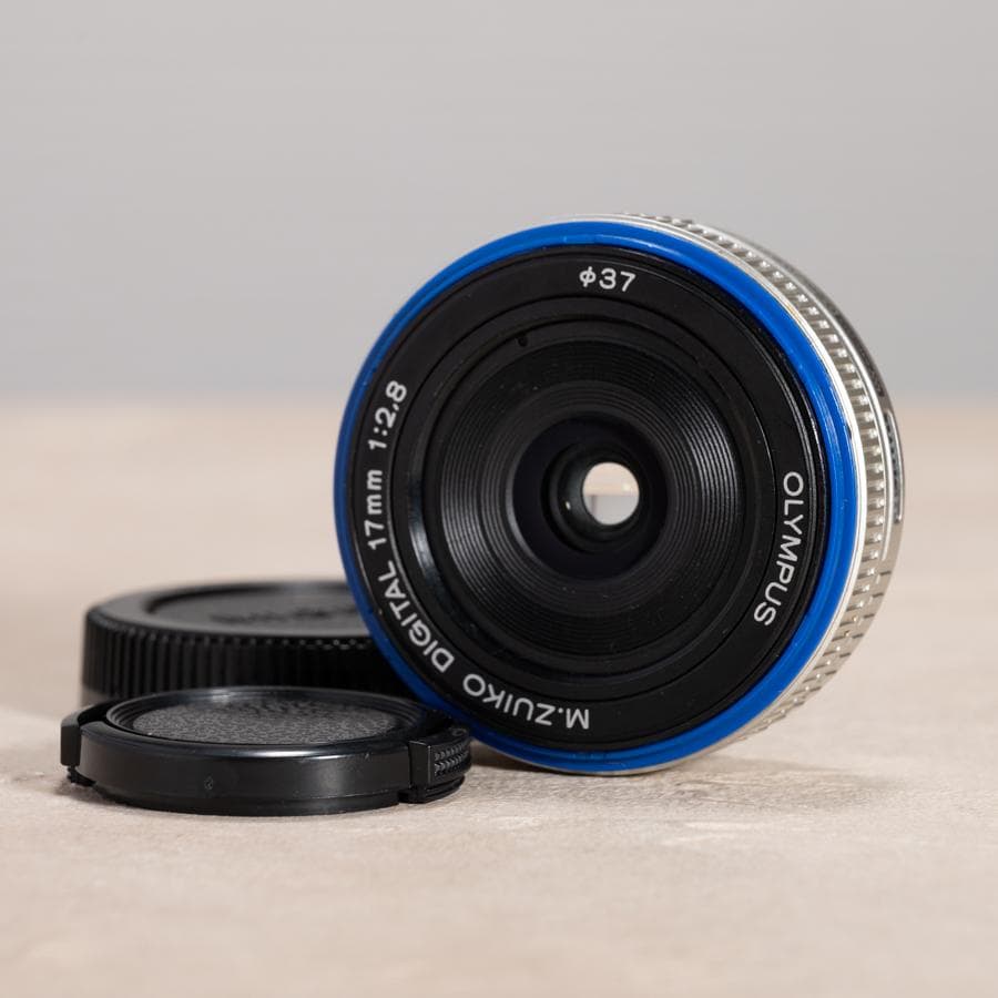 OLYMPUS M.ZUIKO DIGITAL 17mm F2.8 シルバー