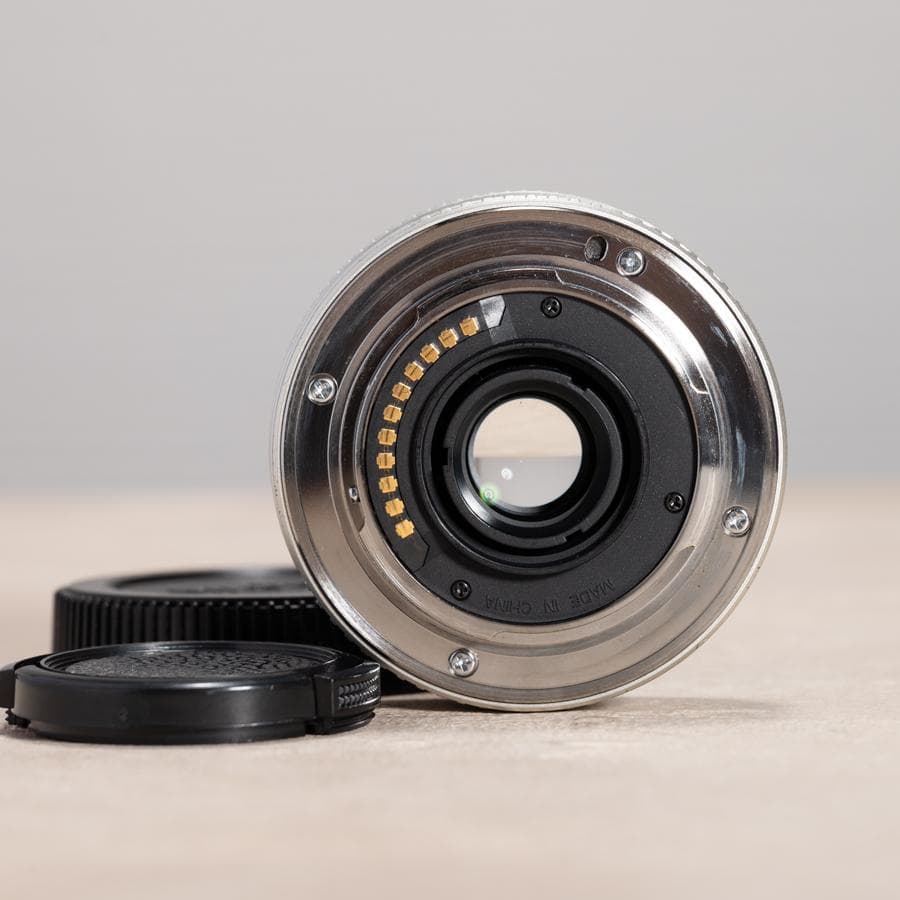 OLYMPUS M.ZUIKO DIGITAL 17mm F2.8 シルバー