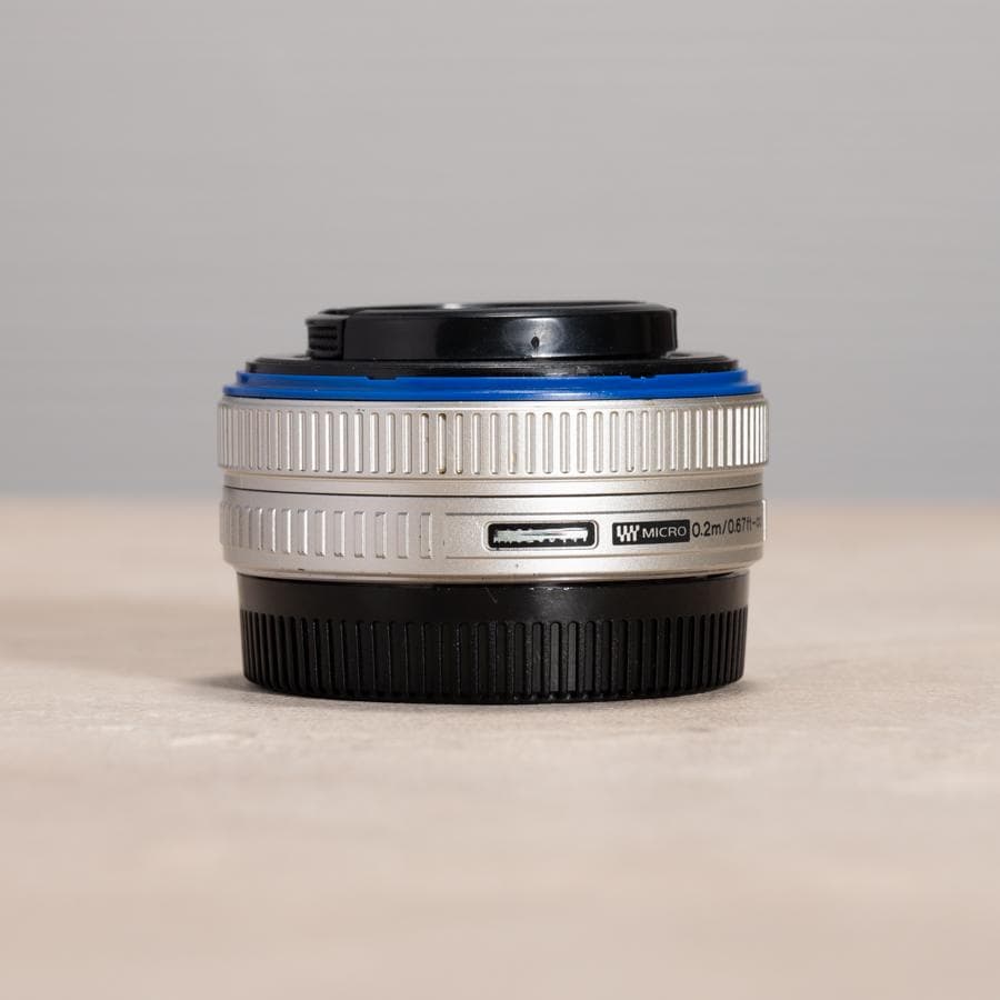 OLYMPUS M.ZUIKO DIGITAL 17mm F2.8 シルバー