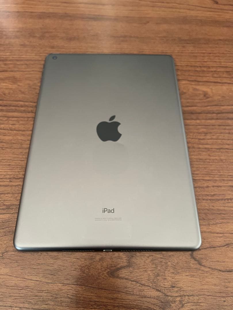 iPad第7世代 32GB Wi-Fiモデル スペースグレイ ※esrカバー付き