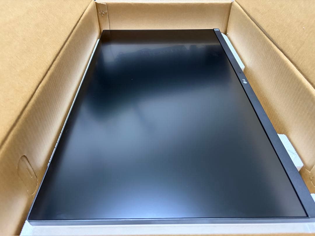 【美品】LG 27UP600K-W 27インチ 4K モニター