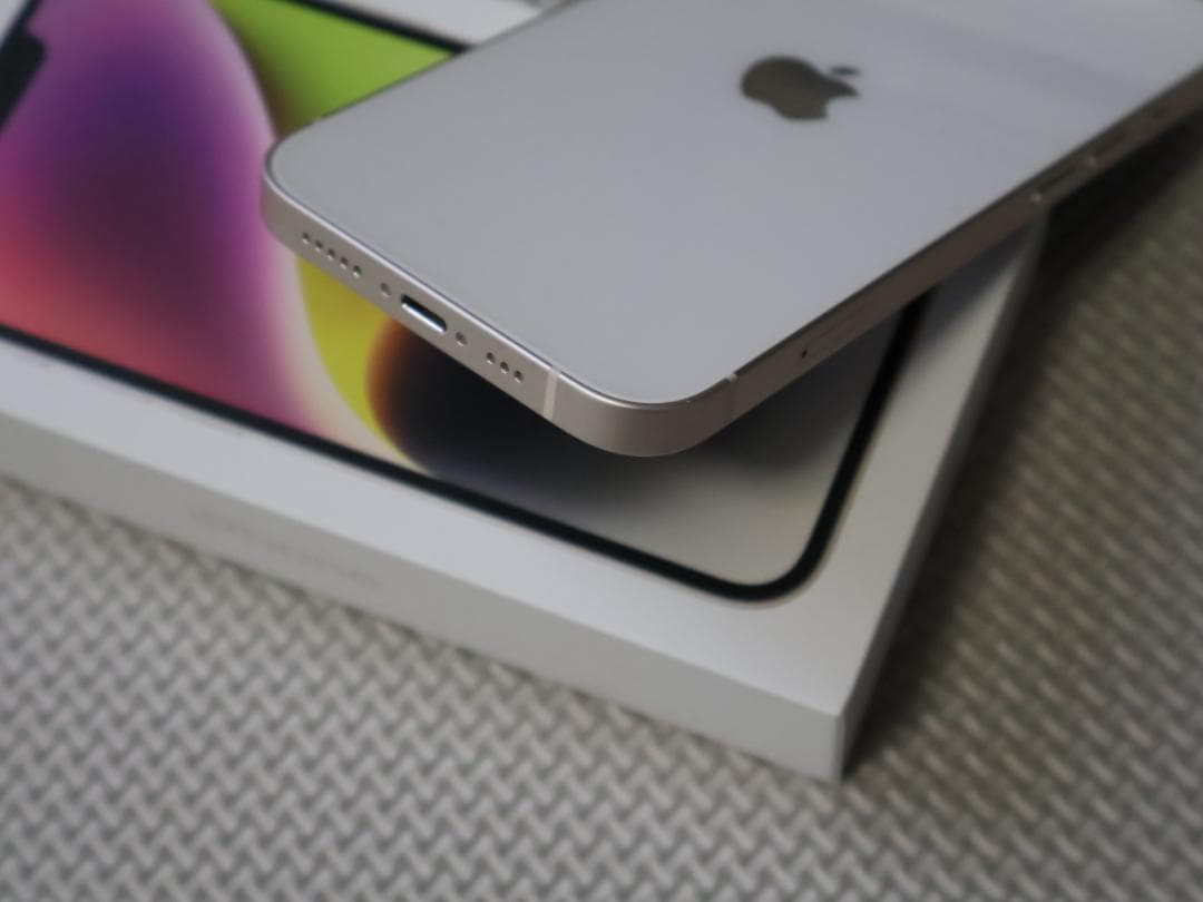 Apple iPhone 14 128GB 　付属品は全て付いてます