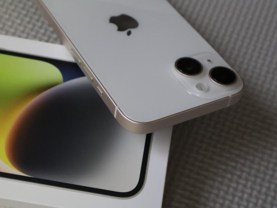 Apple iPhone 14 128GB 　付属品は全て付いてます