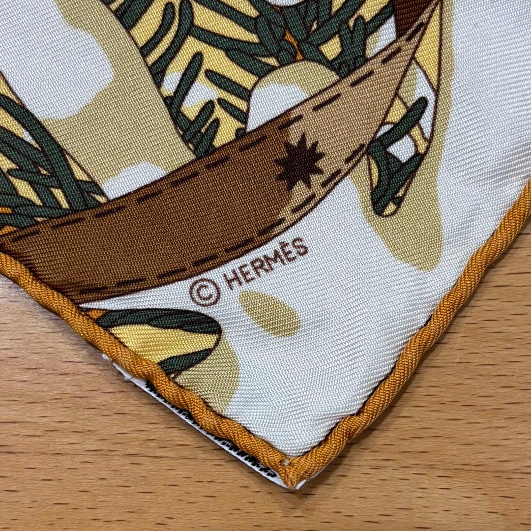 HERMES シルクスカーフ 雪の動物