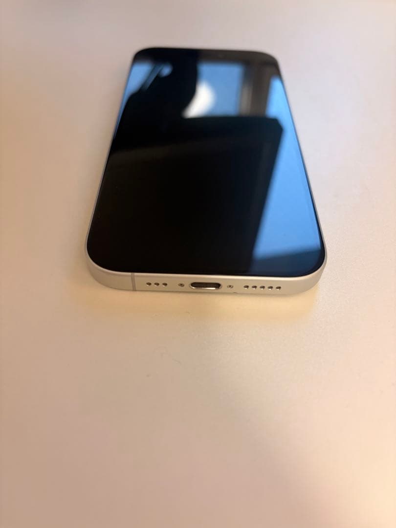 iPhone16 128GB SIMフリー 白（Apple Store購入品）