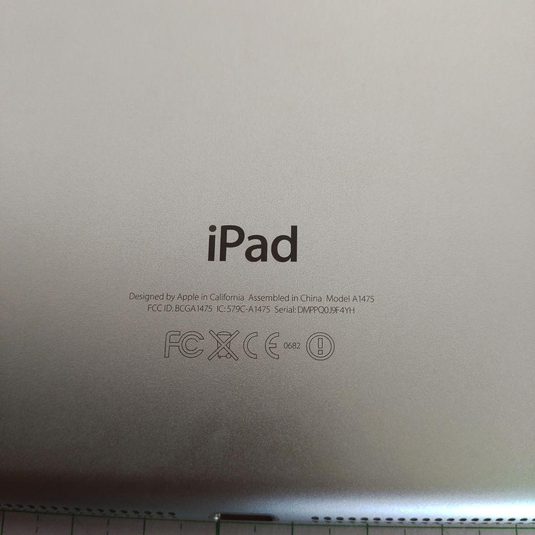 【Apple】 iPad Air 16GB モデル A1475　おまけ緑カバー