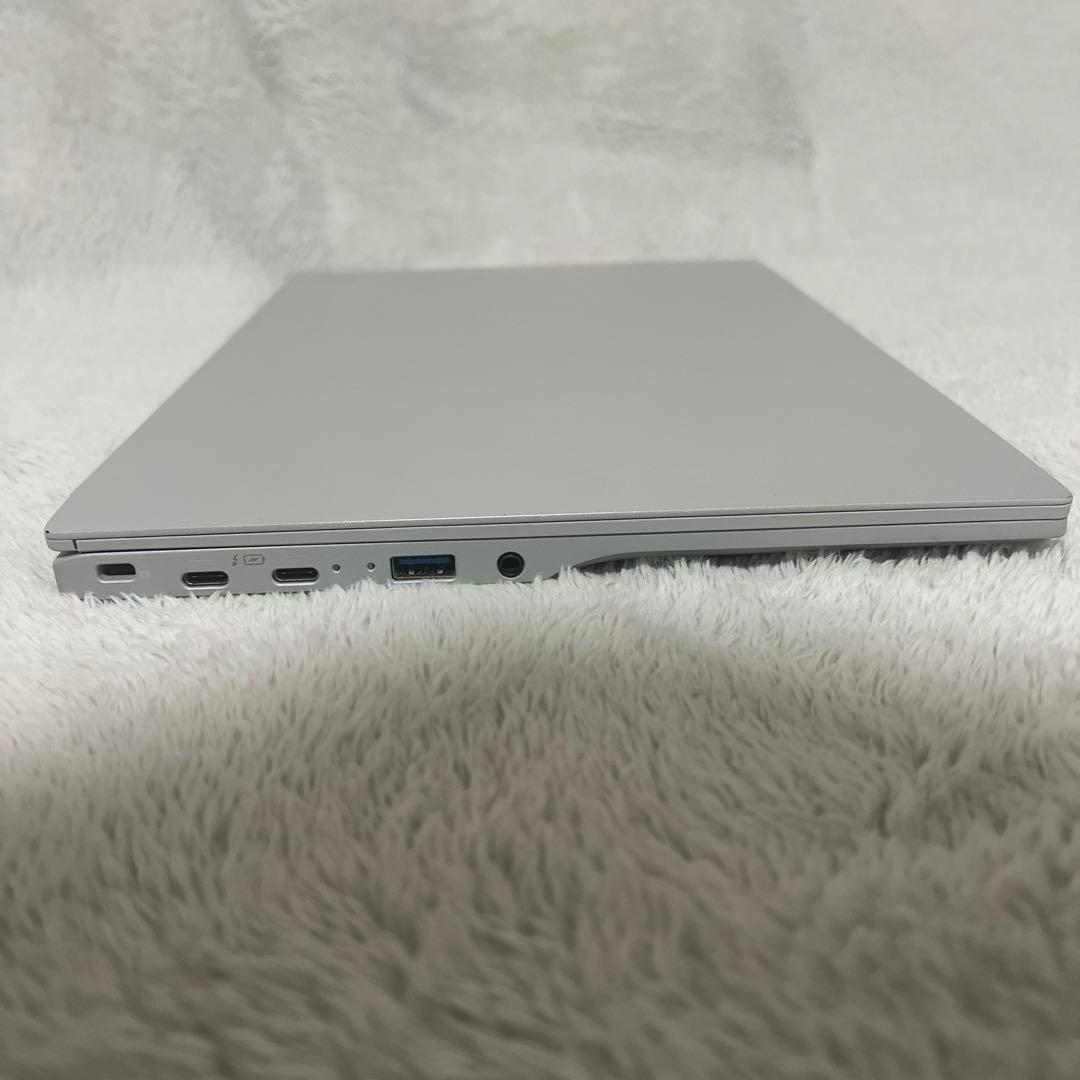 J*s様 【オークション】LIFEBOOK UH90/H1 ノートPC