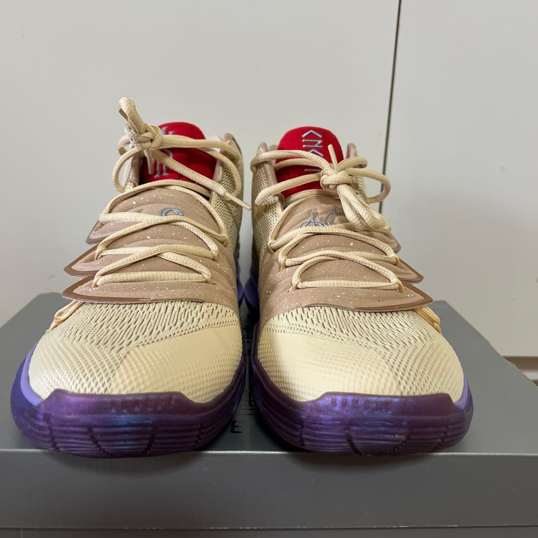 チョモランマ Kyrie 5 Ikhet