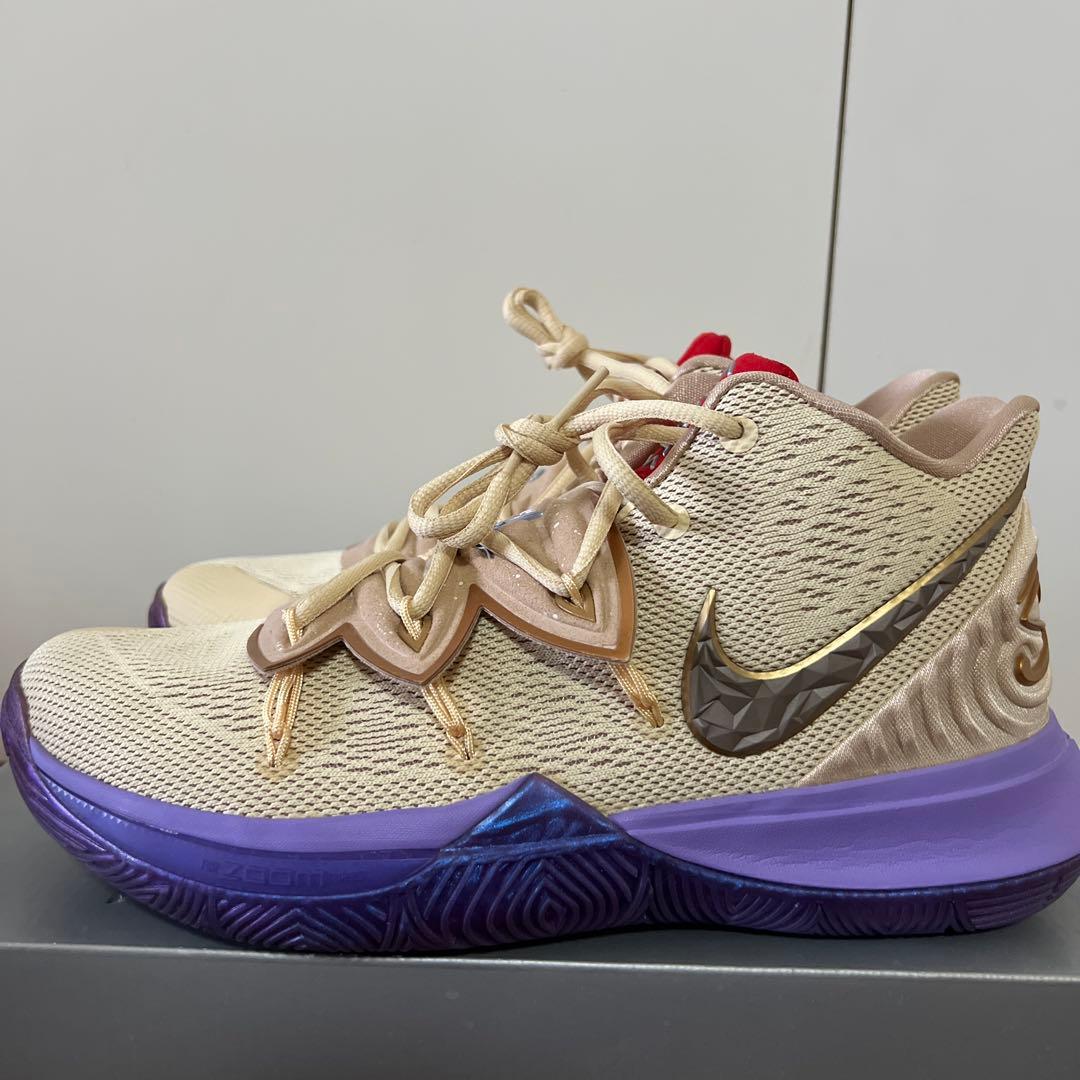 チョモランマ Kyrie 5 Ikhet